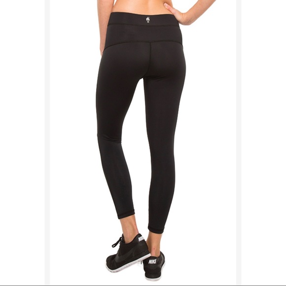 HPE Soho 7/8 Black Leggings - Picture 5 of 10